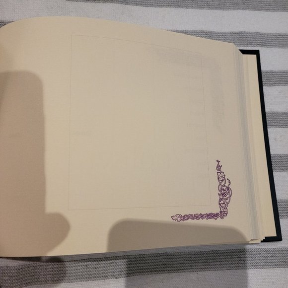 NIB Royal Selangor V & A Museum Wine Record Book - Picture 8 of 12